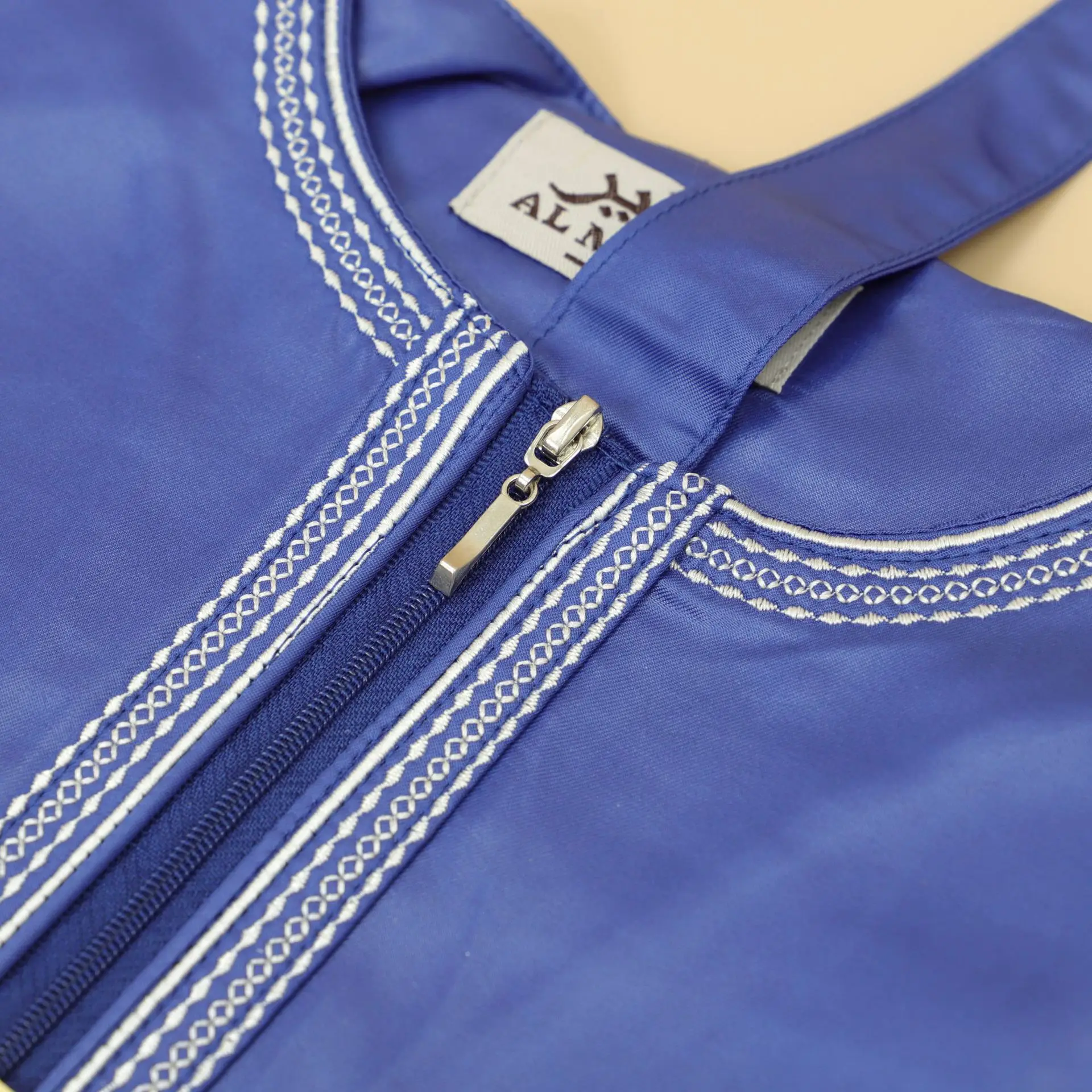 Vendita calda Marocco Arabia Arabo Dubai Thobe Uomo Musulmano Dubai Robe Arabia Jubbah Saudi Marocchino Thobe per Gli Uomini Oman Thobe