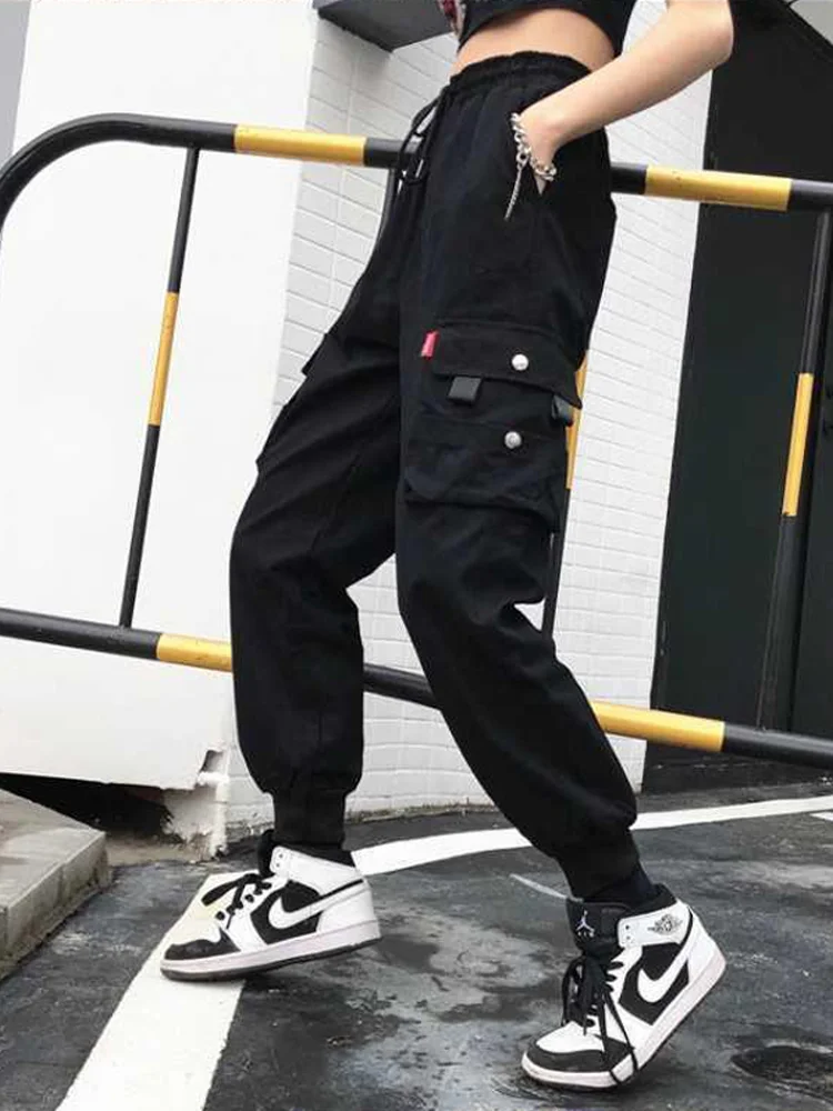 Pantaloni cargo retrò americani da uomo Pantaloni larghi affusolati Pantaloni casual neri leggeri per la primavera estate autunno streetwear