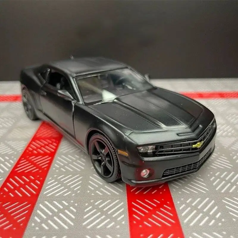 

1:36 Chevrolet Camaro 2010, классическая модель спортивного автомобиля из сплава, литая под давлением металлическая гоночная машина, модель автомобиля, высокая имитация, детская игрушка в подарок