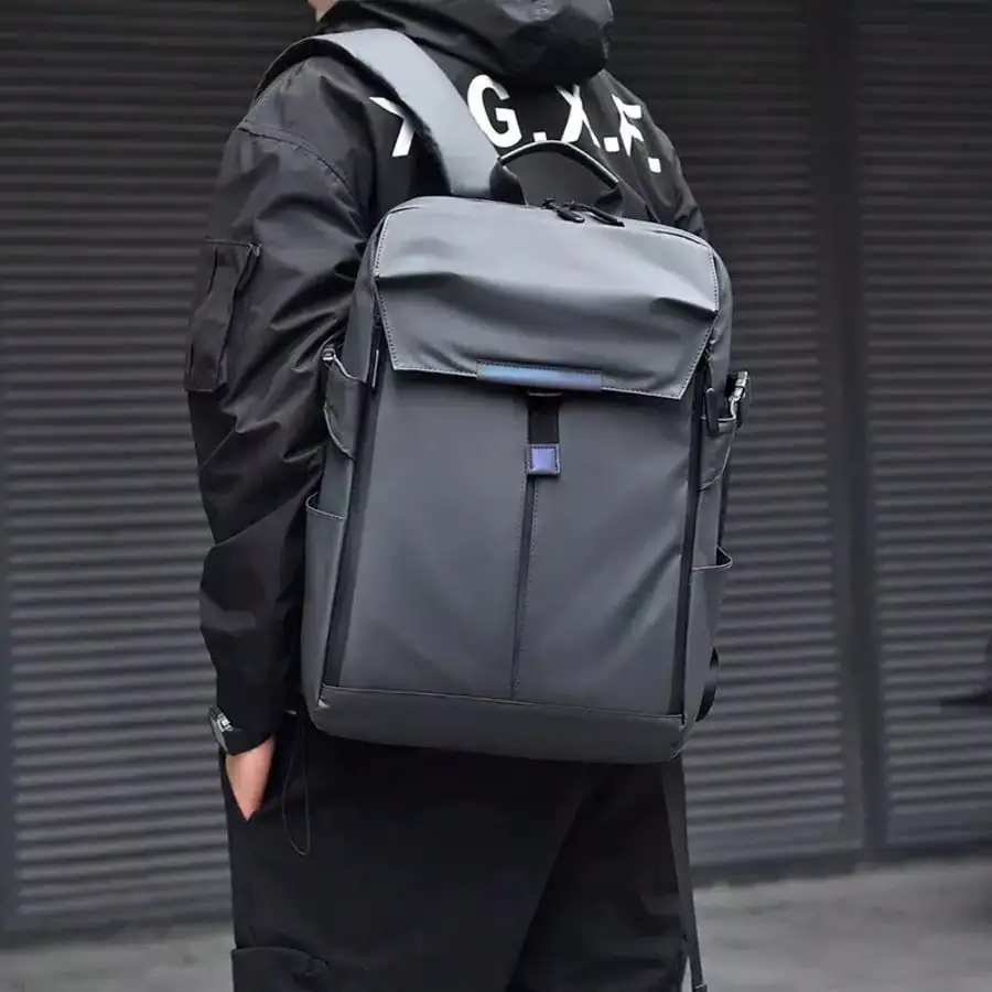 

High-Quality Large-Capacity Laptop Backpack, Independent Compartment For Tablet And Laptop. Equipped With Adjustable Shoulder Straps, Enough Space To Store Motorcycle Helmet, Basketball And Football. Adopts Durable Zipper Design, Perfect Essential Backpac