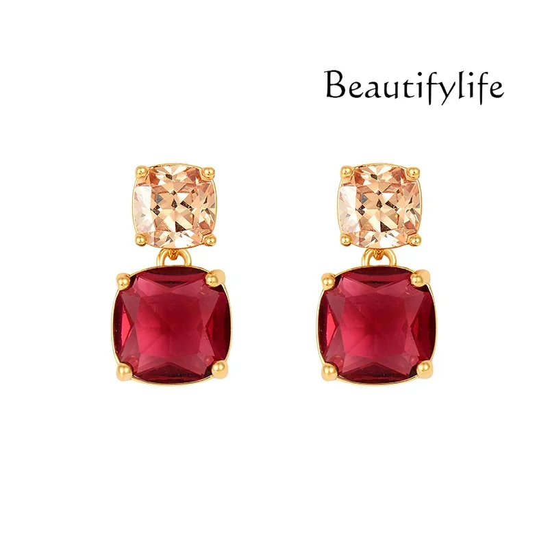 

Red Zircon Earrings Super Flash Gem Temperamental Cold Style Earrings High Sense