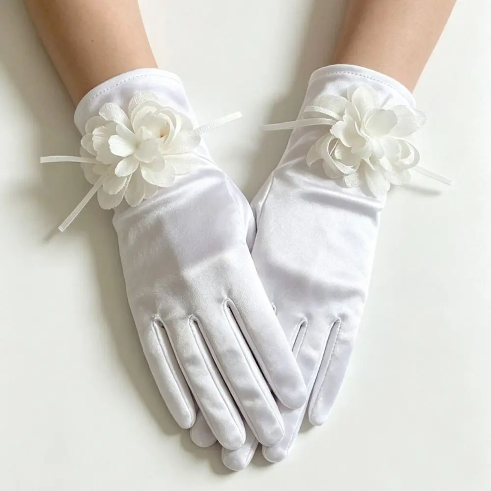 New Short Style Satin Bridal Glove Flower Decor Exquisite Evening Glove Smooth Cozy Wedding Glove Dress Up