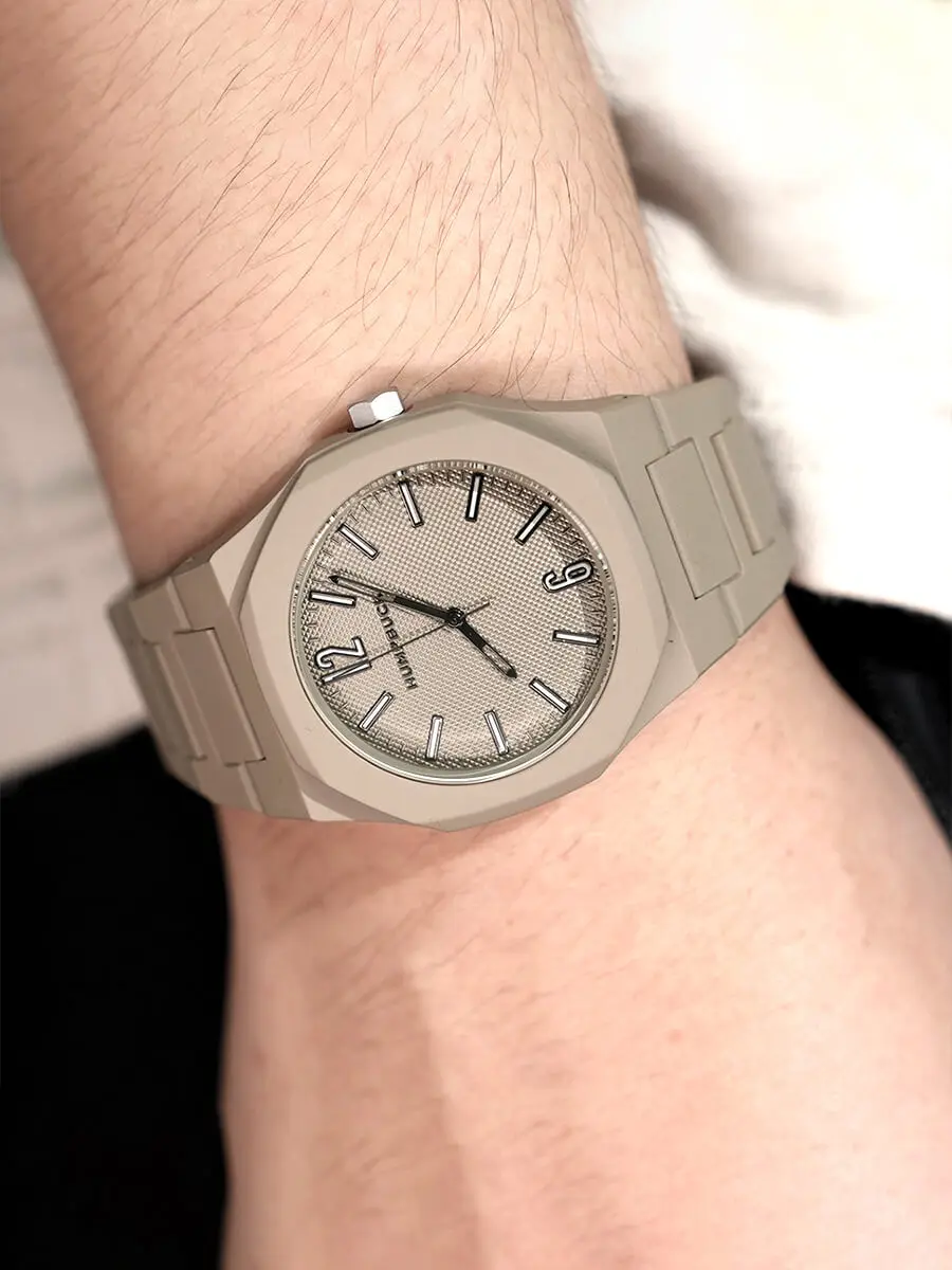 

HUMPBUCK Водонепроницаемые наручные часы из поликарбоната для мужчин и женщин Минималистичный светящийся дизайн Легкий и идеально подходит для занятий спортом