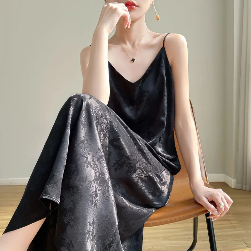 Summer Jacquard V-neck Sling Dress Women\'s Acetic Satin Over-the-knee A-line Long Skinny Skirt