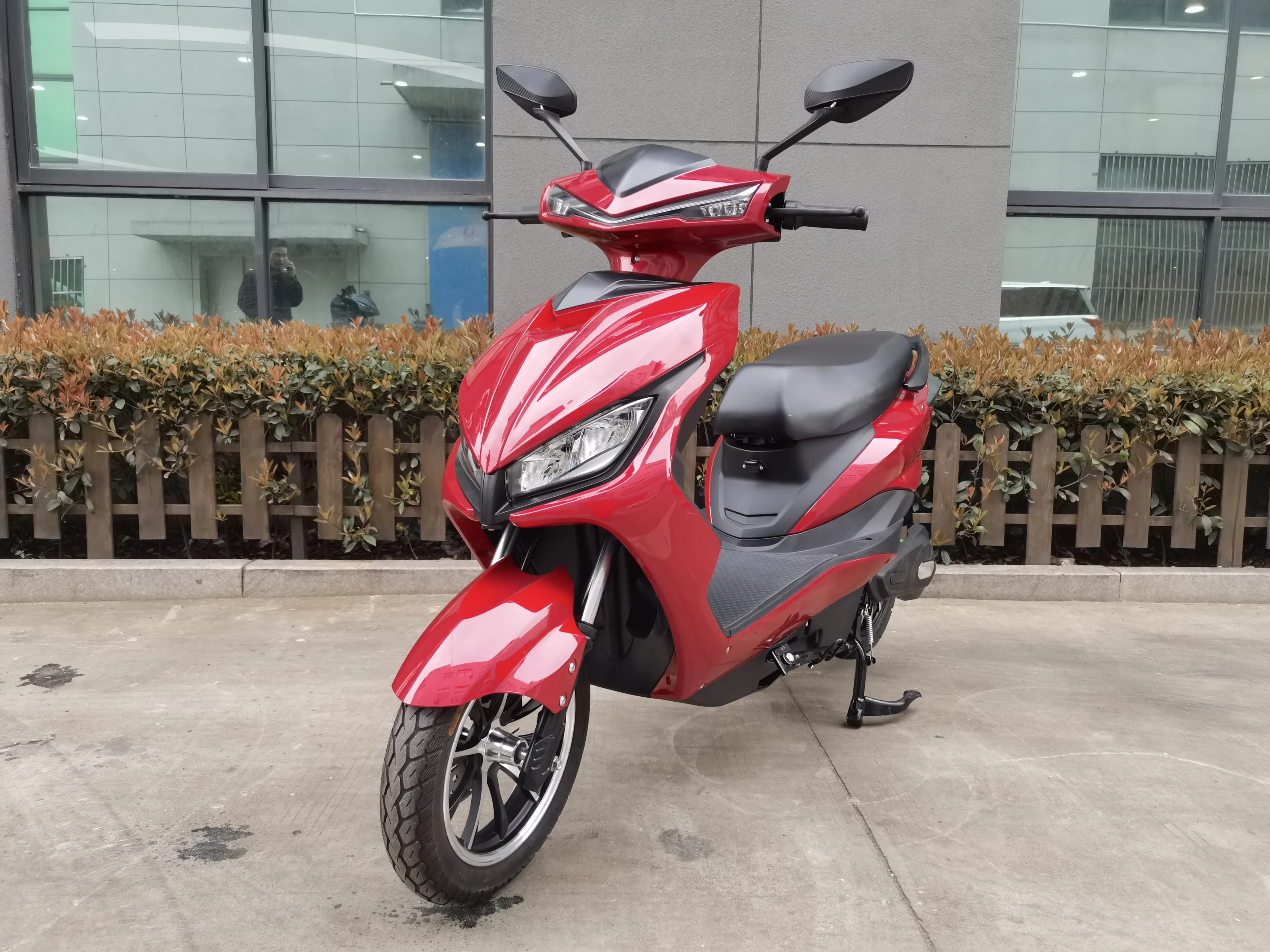 VIMODE 2023 Factory Direct Sell High Quality E Scooter 1200W 1500W 2000W Lithium Battery Electric Motorcycle