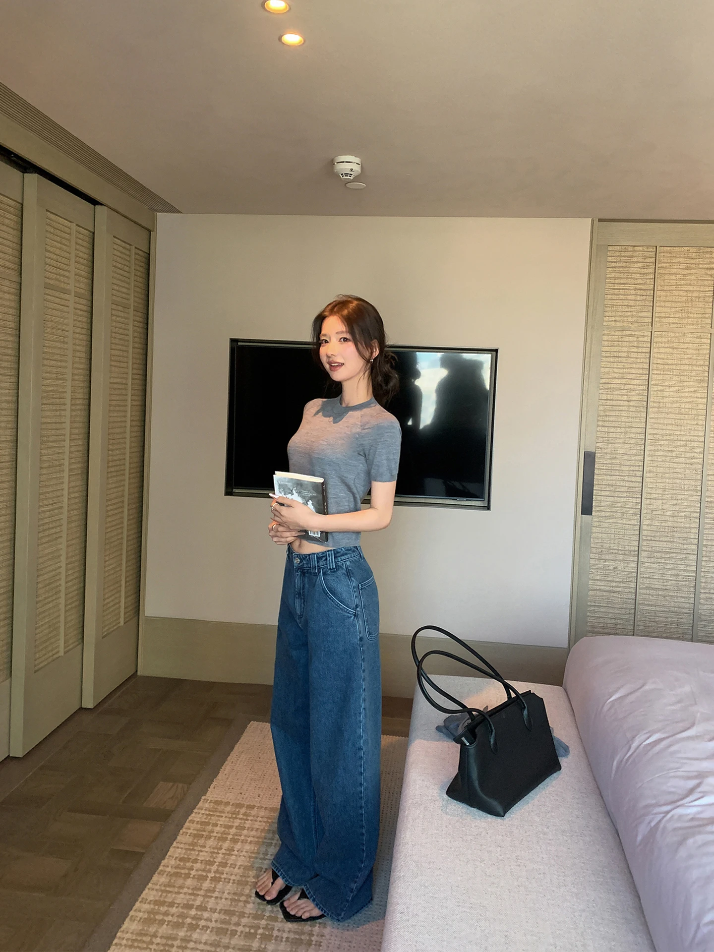 

Fashionable High Waist Wide Leg Cotton Denim Jeans Women's Straight Cut Washed Blue Micro Wrinkle Spring Summer New Style