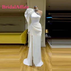 Bridalaffe abiti da sera a sirena bianca i più nuovi Vestidos De Fiesta Sexy fessura una spalla cristallo Dubai abito formale arabo