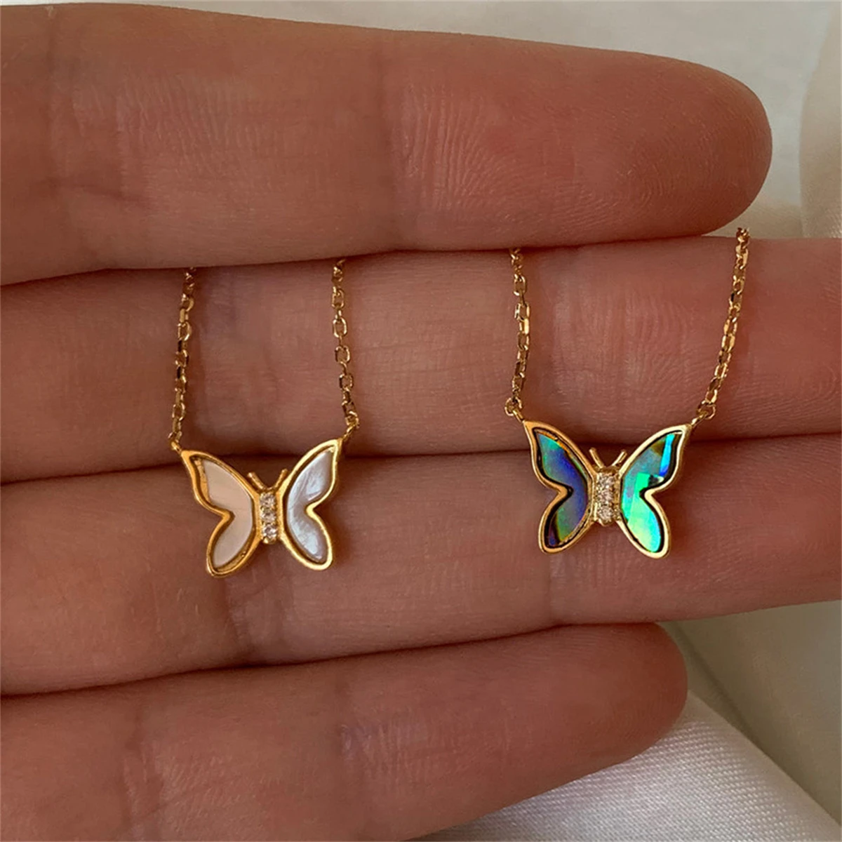 INS High Praise Butterfly Necklace Natural Shell Collar Chain Irregular Fritillaria Pendant Copper Plated True Gold