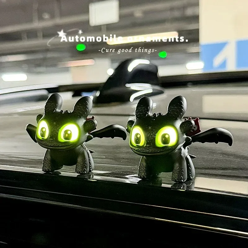 Hand-held wings will move around the world. How to Train Your Dragon toothless night terrors acousto-optic plastic keychain