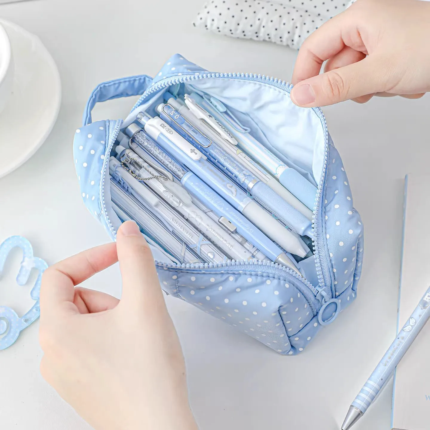 Mple Handbag Polka Dot Pencil Case Aesthetic Stationery Organizer Bag Students Desk Storage Pencil Case Makeup Storage Organizer