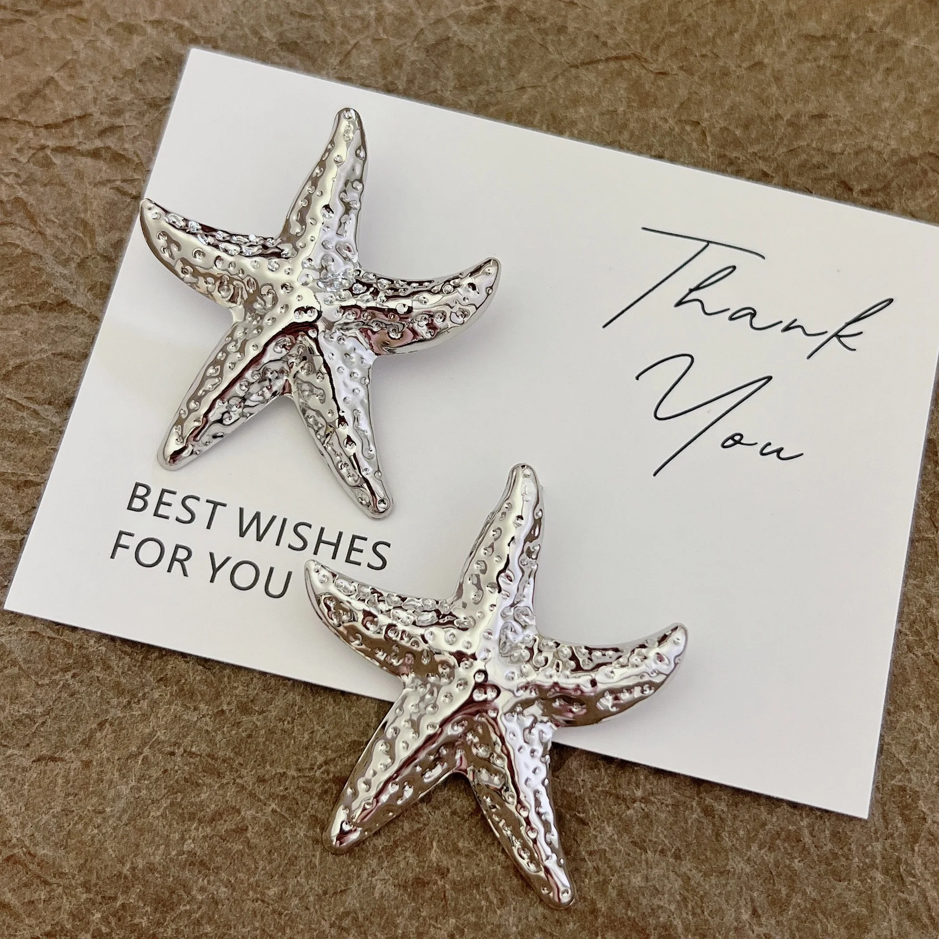 Exaggerated Personality Metal Wrinkled Big Starfish Stud Earrings for Women Summer Ocean Vacation Style Simple Fashion Jewelry