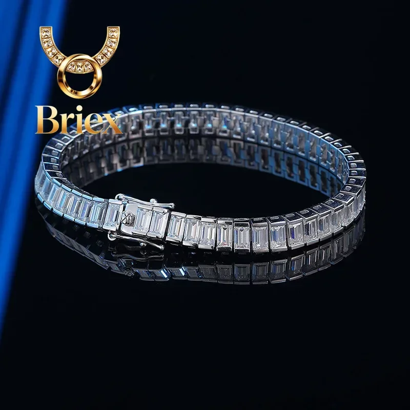 

Briex Jewelry Luxury Solid Platinum PT950 Women's 0.4 karat Moissanite Diamond Emerald Bracelet Simple and Generous