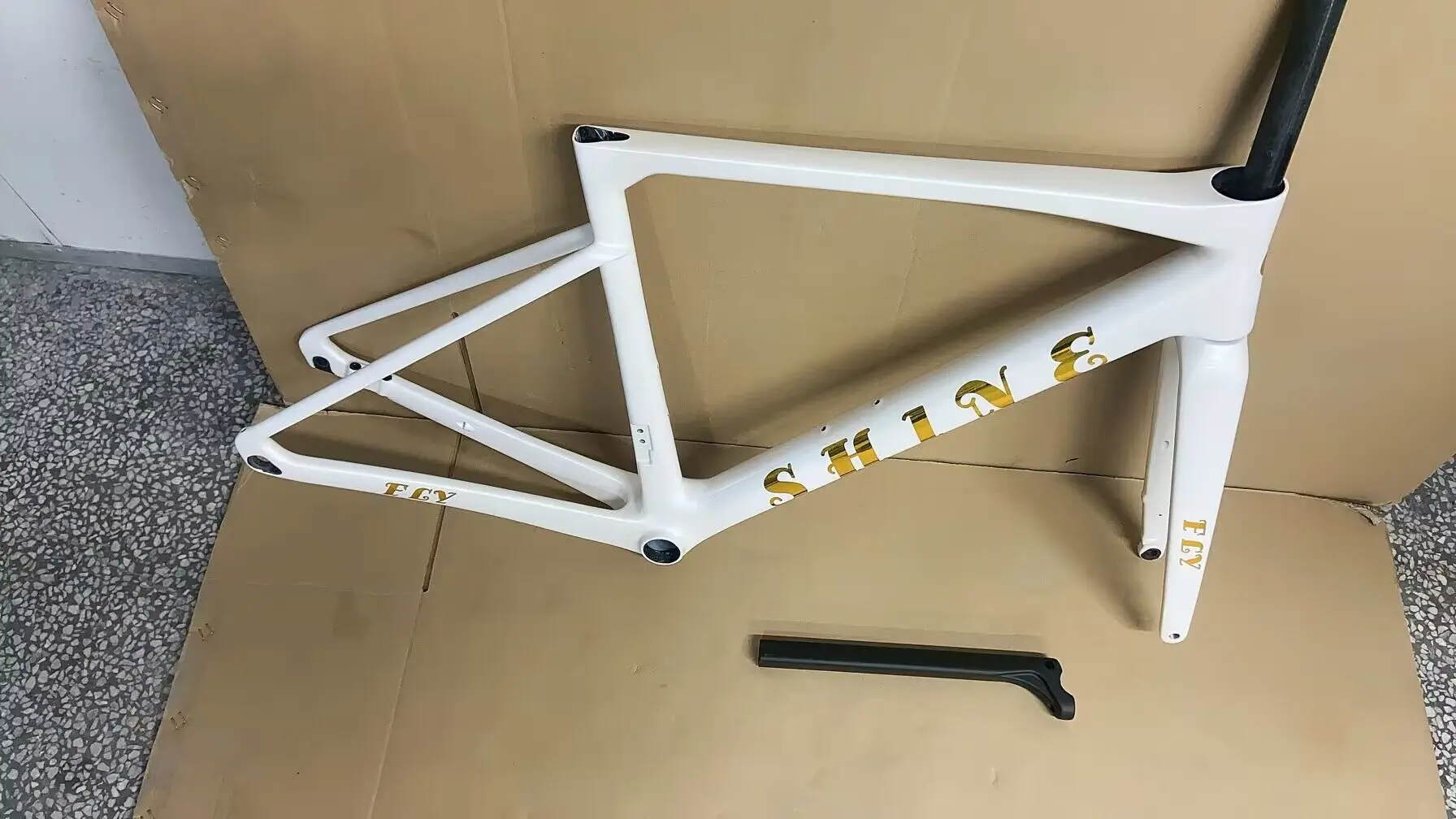 2024 top sale full carbon bike frameset T1000 custom paint color disc road bike frameset +handelbar+seatpost+frok+parts as chat