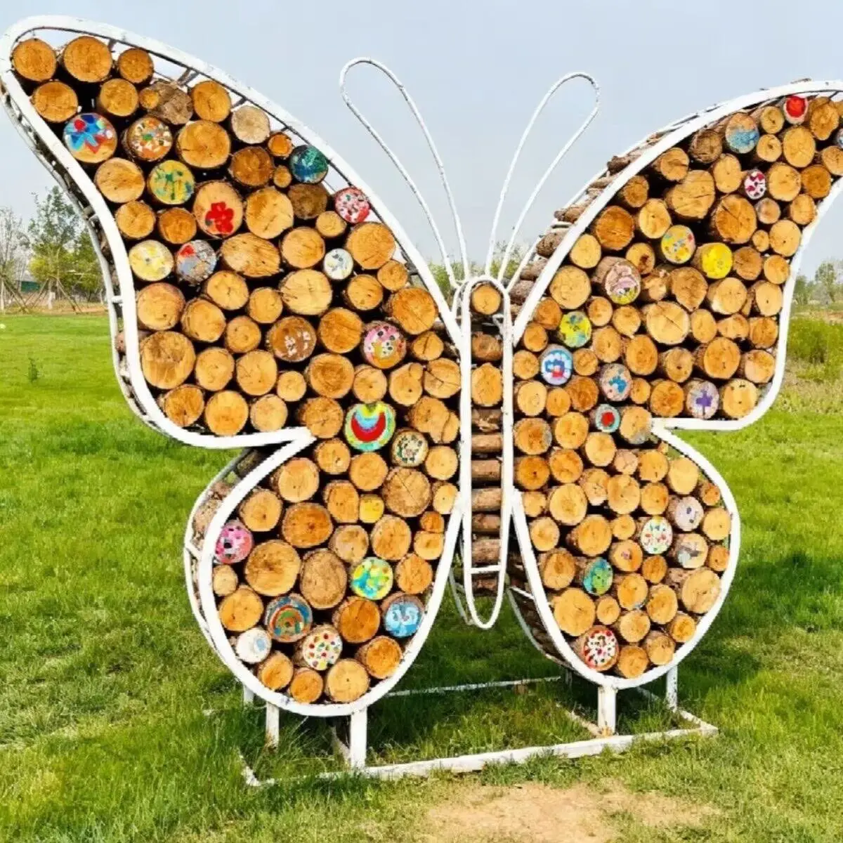 Custom Wholesale Outdoor Garden Art Craft Decoration Large Hand Made Metal Wood Log Animal Sculpture