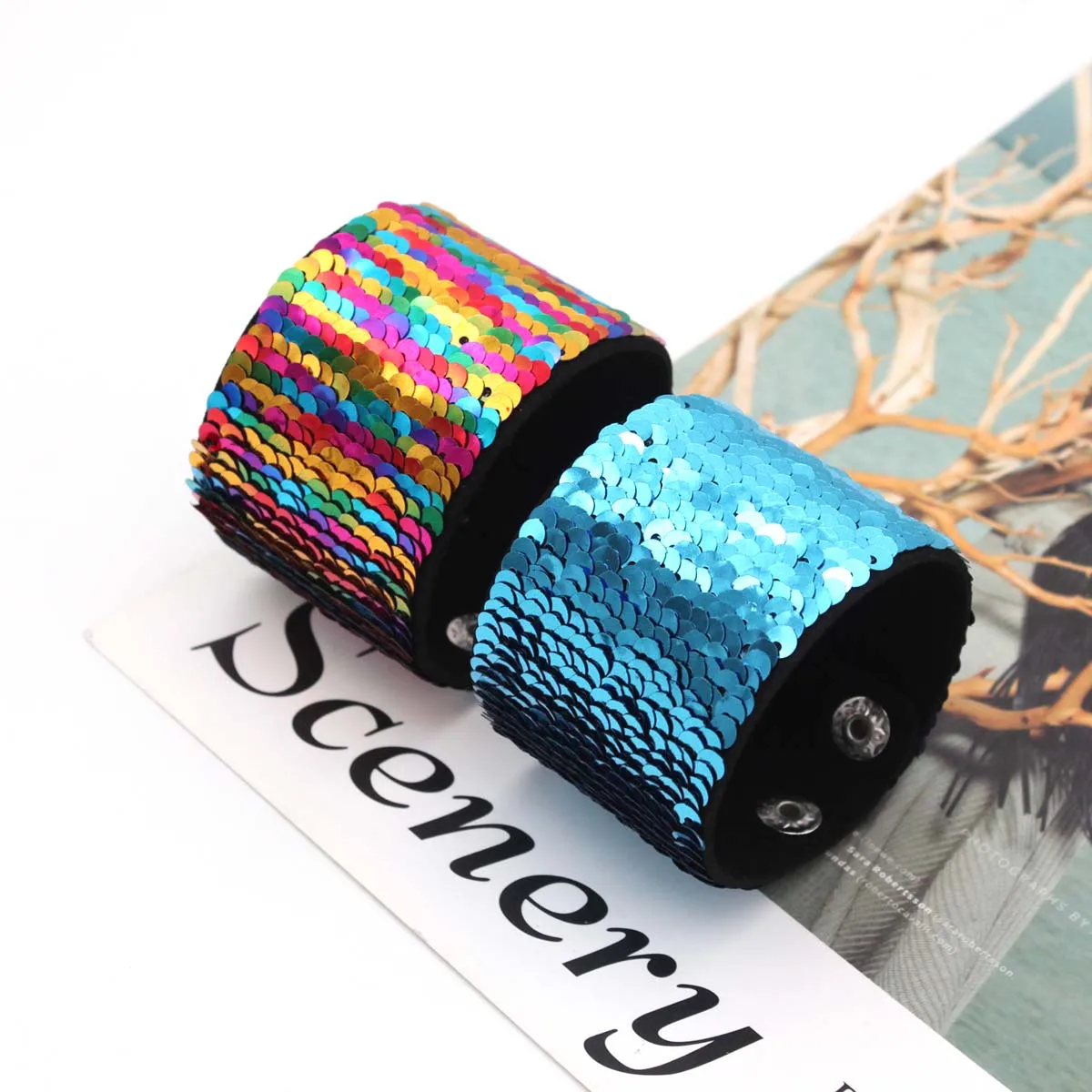 Fashion Magic Paillette Bracelets Sequin Reversible Glitter Slap Bracelets Charms Wristband for Kids Grownups