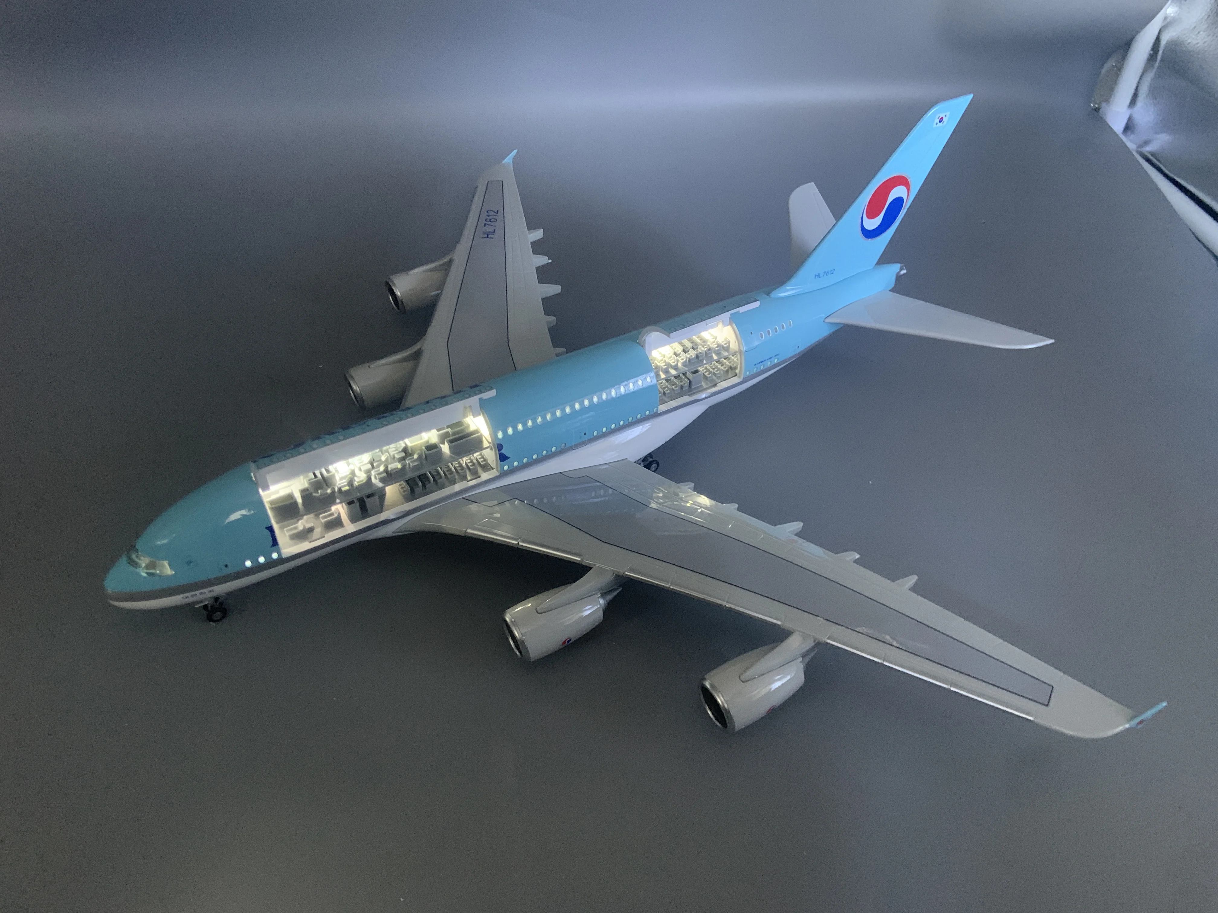 1/160 Scale A380 Korean Model 46cm Airplane Diecast Resin Aircraft With LED Realistic Visual Effect Plane Collected