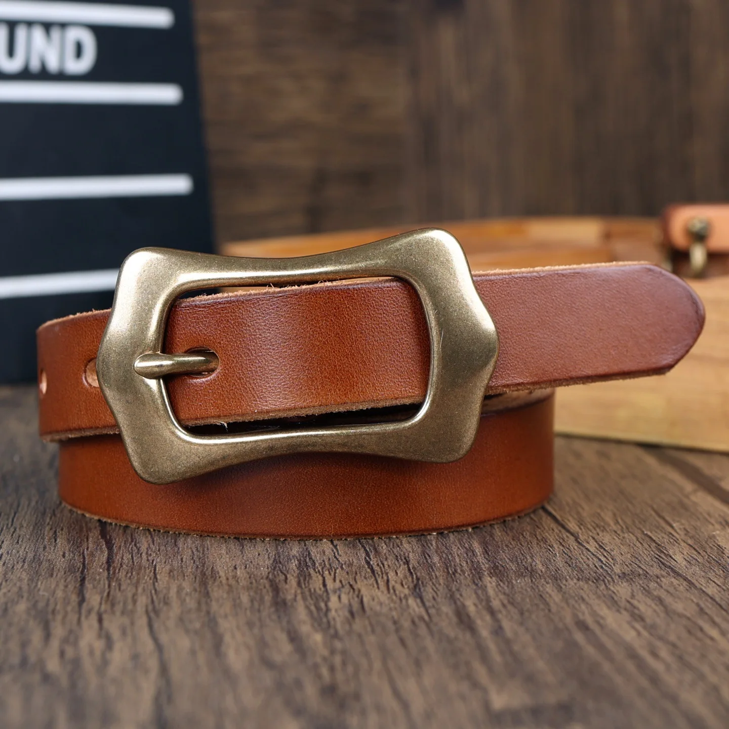 

Women's fashion top layer cowhide leather belt retro versatile casual women's belt pin buckle fashion belt
