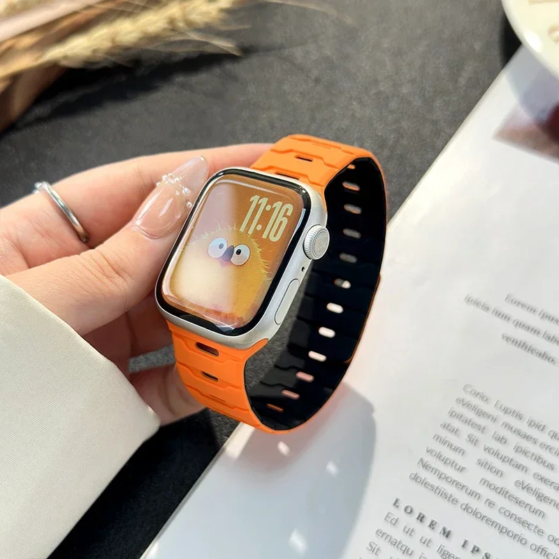 Magnetic Strap For Apple Watch Bands Ultra 2 49mm 45mm 44mm 46mm 42mm Belt Silicone Bracelet iWatch Series 11 10 8 7 6 5 4 9 SE