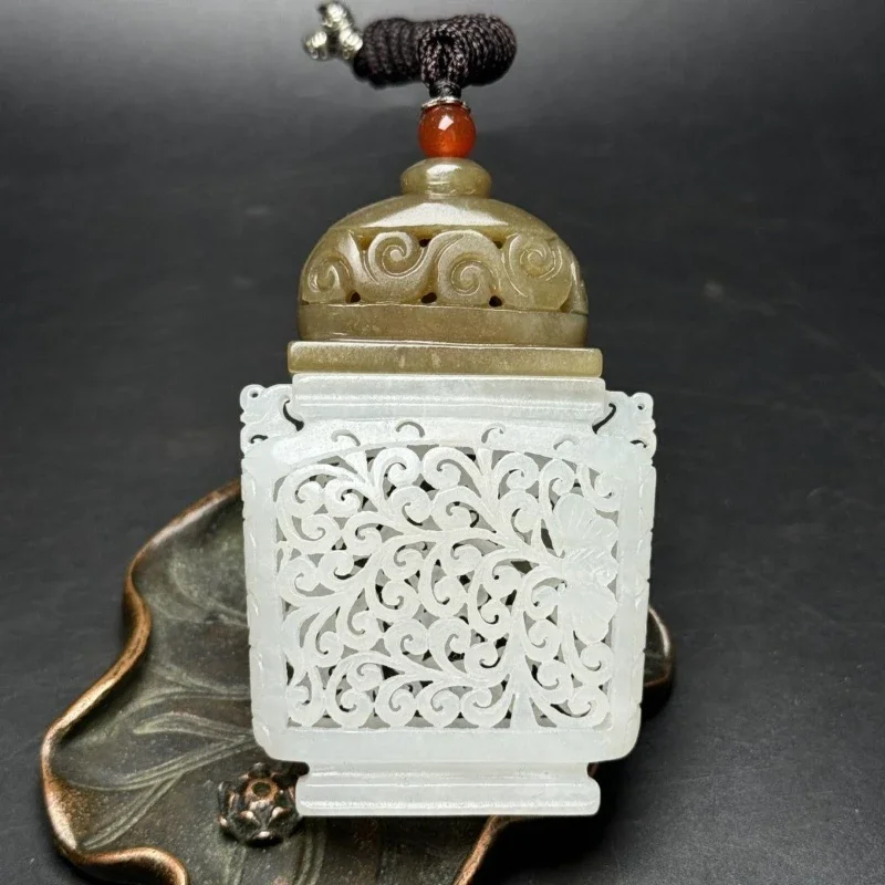 The craftsmanship is exquisite, the carving Ruyi pattern, Fushou Ruyi beautiful shape line