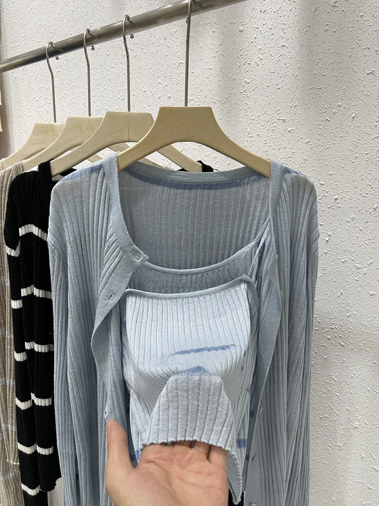 Nuovo 2024 Cardigan con cinturino a righe Set a due pezzi Inizio autunno Morbido maglione lavorato a maglia Jaet Top coreano Sle Long Sve Regular Fit