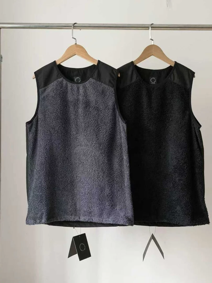 

Warm Active Vest for Hiking Standard Fit Unisex Vest Mountain Series Youthful Vitality Style Synthetic Fiber Long Thread