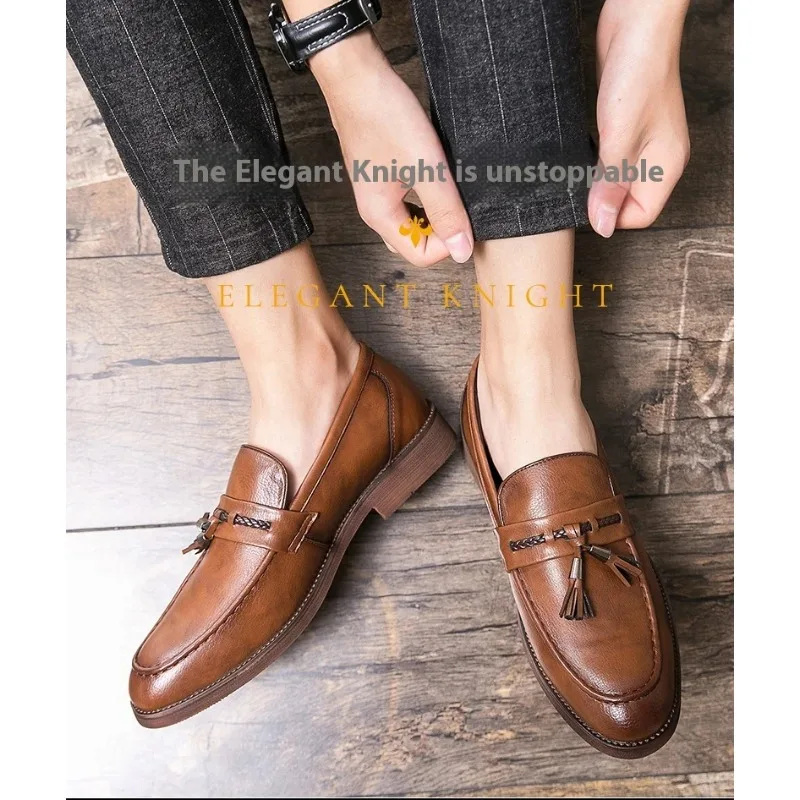 

Slip-on men's shoes Beef soles bean boat shoes Fashion hair stylist fashion Pointed casual moccasins for men fringed