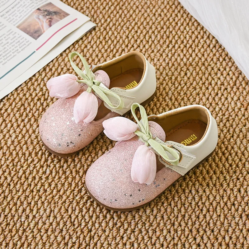 

Fashion Girls Dress Shoes 2026 New Glitter Tulip Flower Decor Children Princess Flat Shoes Chic Wedding Party Kids Leather Shoes