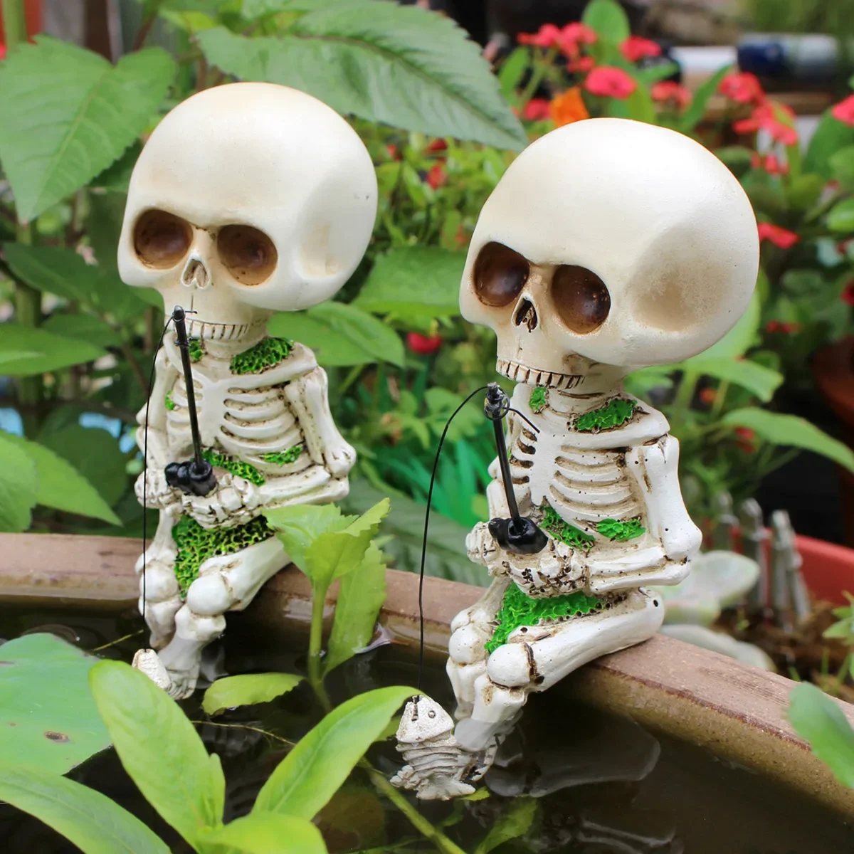 

New 2025 Halloween Fishing Skeleton Resin Sitting Ghost Head Horror Atmosphere Ghost Festival Home Indoor and Outdoor Ornaments