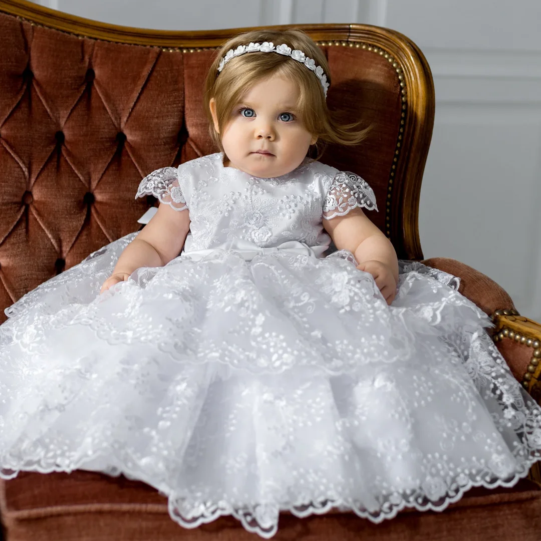 

Customized White Baby Baptism Dresses Lace Appliques With Bow Short Sleeve For Wedding Prom Birthday Party Holy Communion Gown