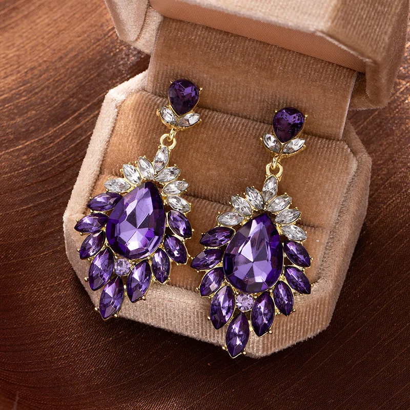 1Pc retro light luxury high-end sense flash full of diamond fringed earrings temperament earrings charm purple diamond