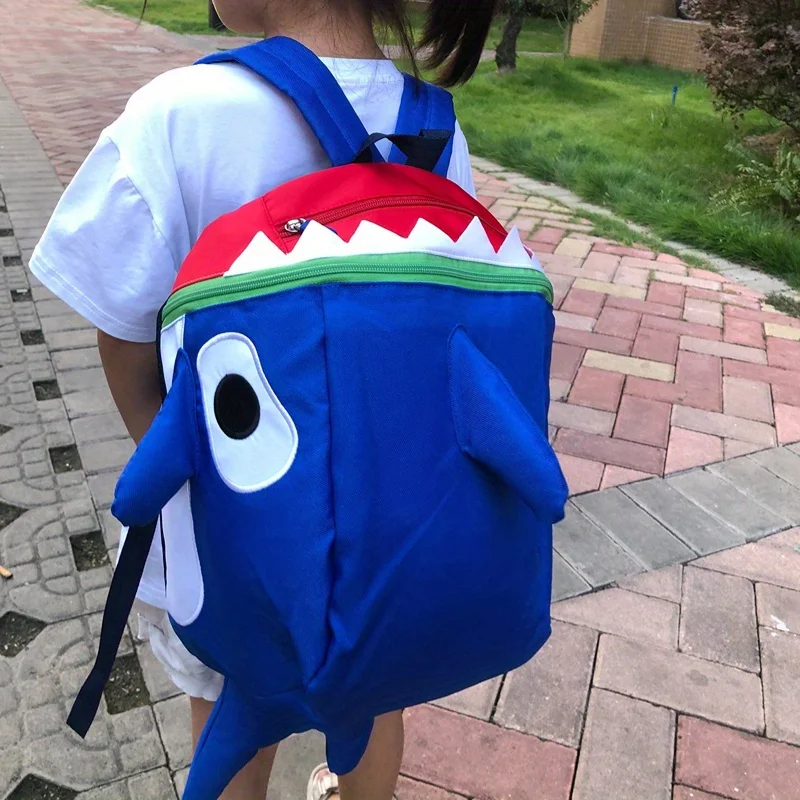 高校生のためのサメのバックパック、女の子のためのキュートで面白いバックパック、旅行のためのニッチ、新しいモデル、2024