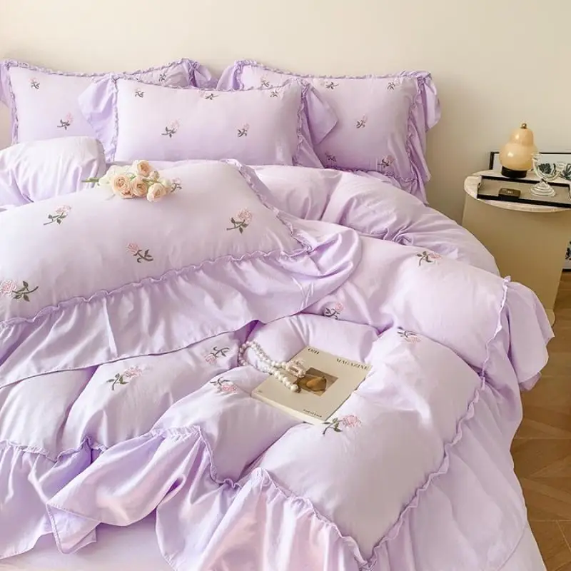 4pcs Rose Embroidered Duvet Cover Set (1*Duvet Cover 1*sheet 2*Pillowcase ), Princess Style Lace Bedding Set ﻿