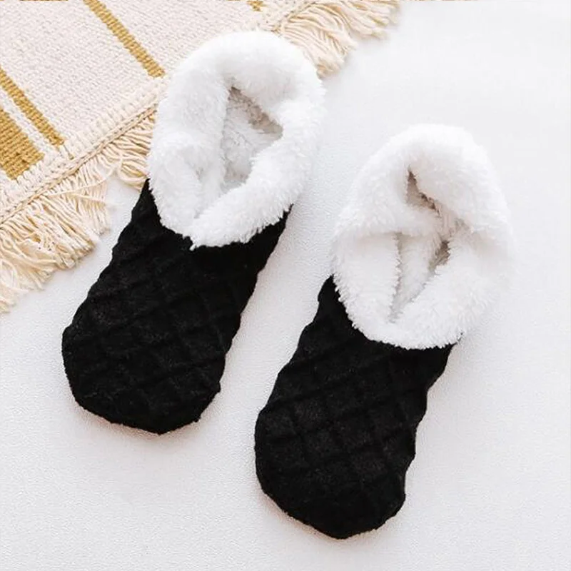 جوارب من الصوف المرجاني المحبوكة غير قابلة للانزلاق بدون عرض جوارب نسائية دافئة بلون سادة