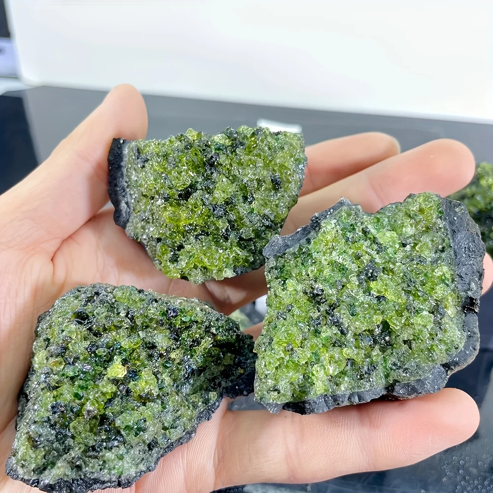 1PC Raw Peridot Olivine Volcanic Specimen, Basalt Crystal Cluster, for Collectors, DIY Jewelry,  Gift for Valentine's Day & Xmas