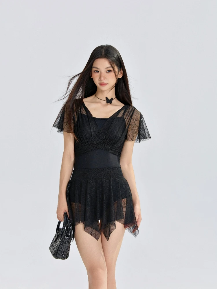 

Элегантный новый слитный купальник 2026 года для женщин: термоактивная сетка, эффект похудения, для пляжного отдыха, премиум-класс, V-образный вырез, короткий рукав