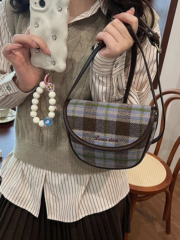 Autumn Winter Fashion Plaid Women Bags 2024 New Fashion Hundred Crossbody Bag Delicate Mini Flap Design Phone Purse