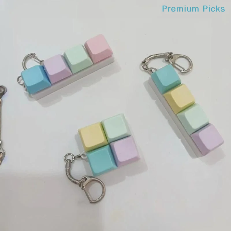 portableFidget Key Cap Keychain 4-Key Mini Keyboard 1Pcs Macaron Color No Light Stress Relief Key Ring for Travel Carry