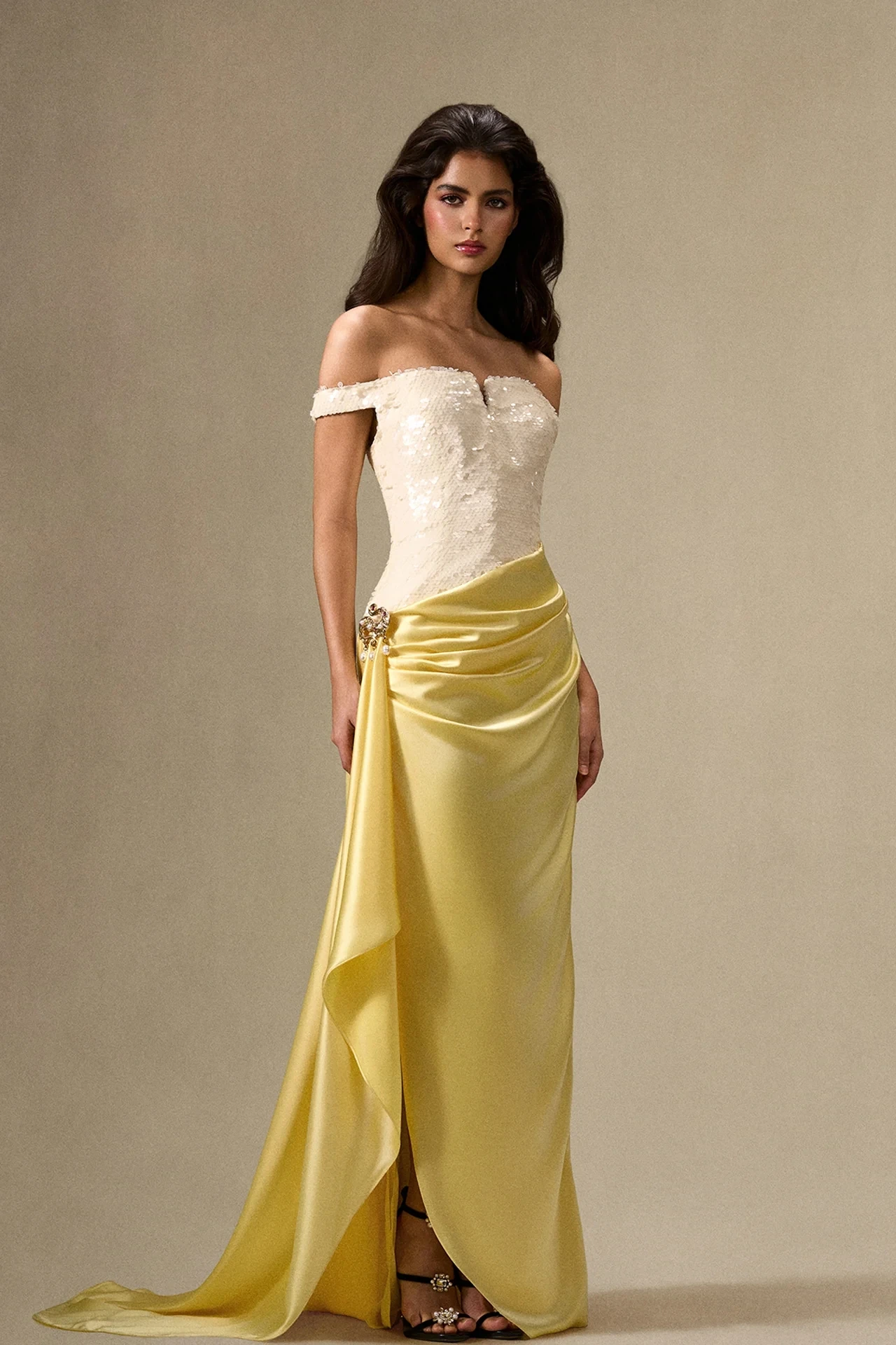 Customized Fashion Contrast Color A-line Floor Length Evening Dress Off The Shoulder with Pearls Prom Gowns Back Zipper Dress