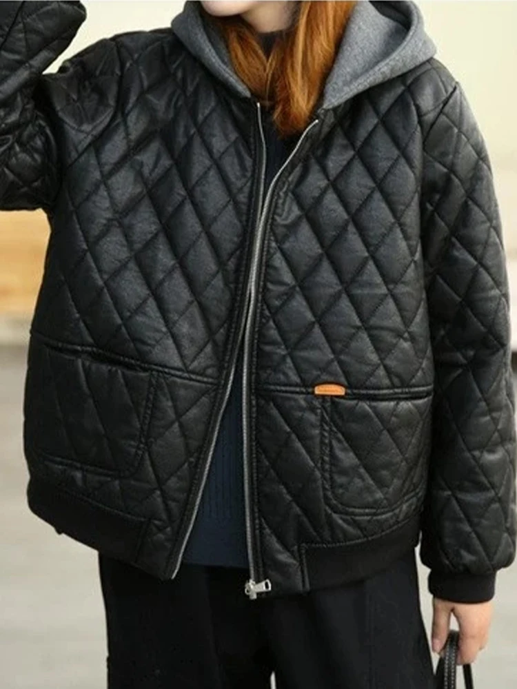 Amax luluE 2025 冬の女性のルースフェイクレザージャケットヨーロッパスタイルパッド入りパンクカジュアル PU コートヴィンテージ黒ゴシック服