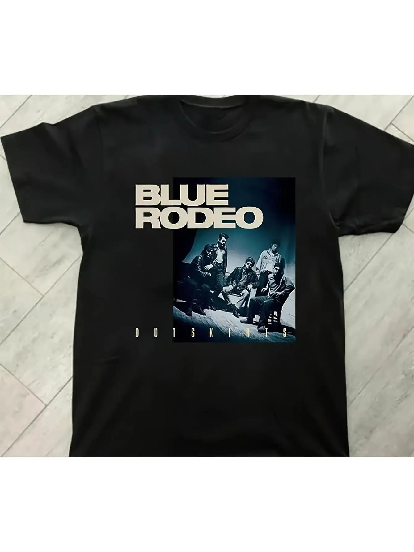 T-shirt graphique rétro noir pour hommes, groupe Blue Rodeo Outskirts Album T-shirt en coton pour hommes et femmes, grand cadeau pour les amateurs d'humour court