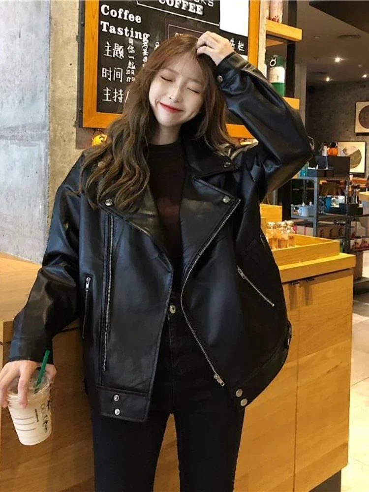 2024 Autumn Fashion New Women\'s Lapel Leather Jacket with Street Style Temperament, Loose and Versatile Motorcycle Suit