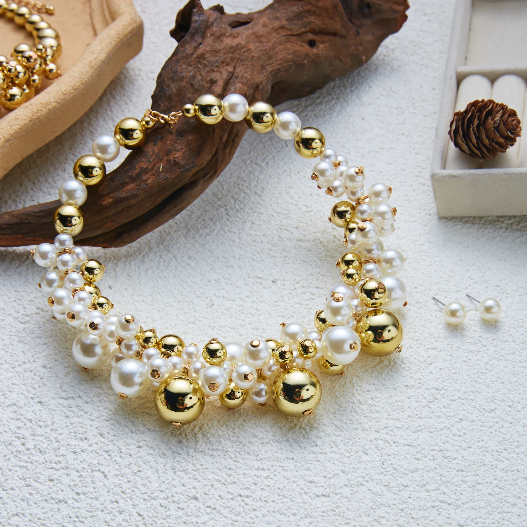 Leicht Luxuriöse Mehrschichtige Imitationsperlen-Choker-Halskette für Frauen Geometrische Quadratische Ohrringe Hochzeits- und Bankett-Schmucksets – Detail 5
