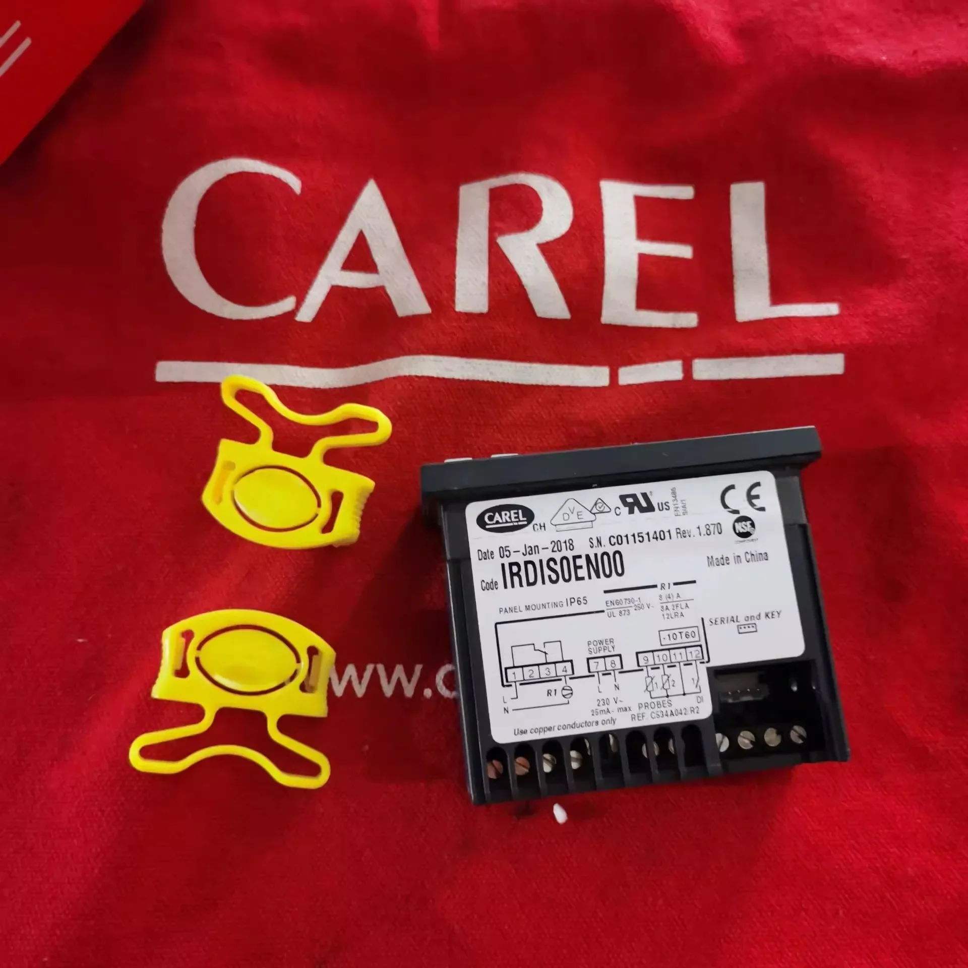 

Терморегулятор CARLE IR33F0EN00 230В переменного тока 50/60Гц, тип F