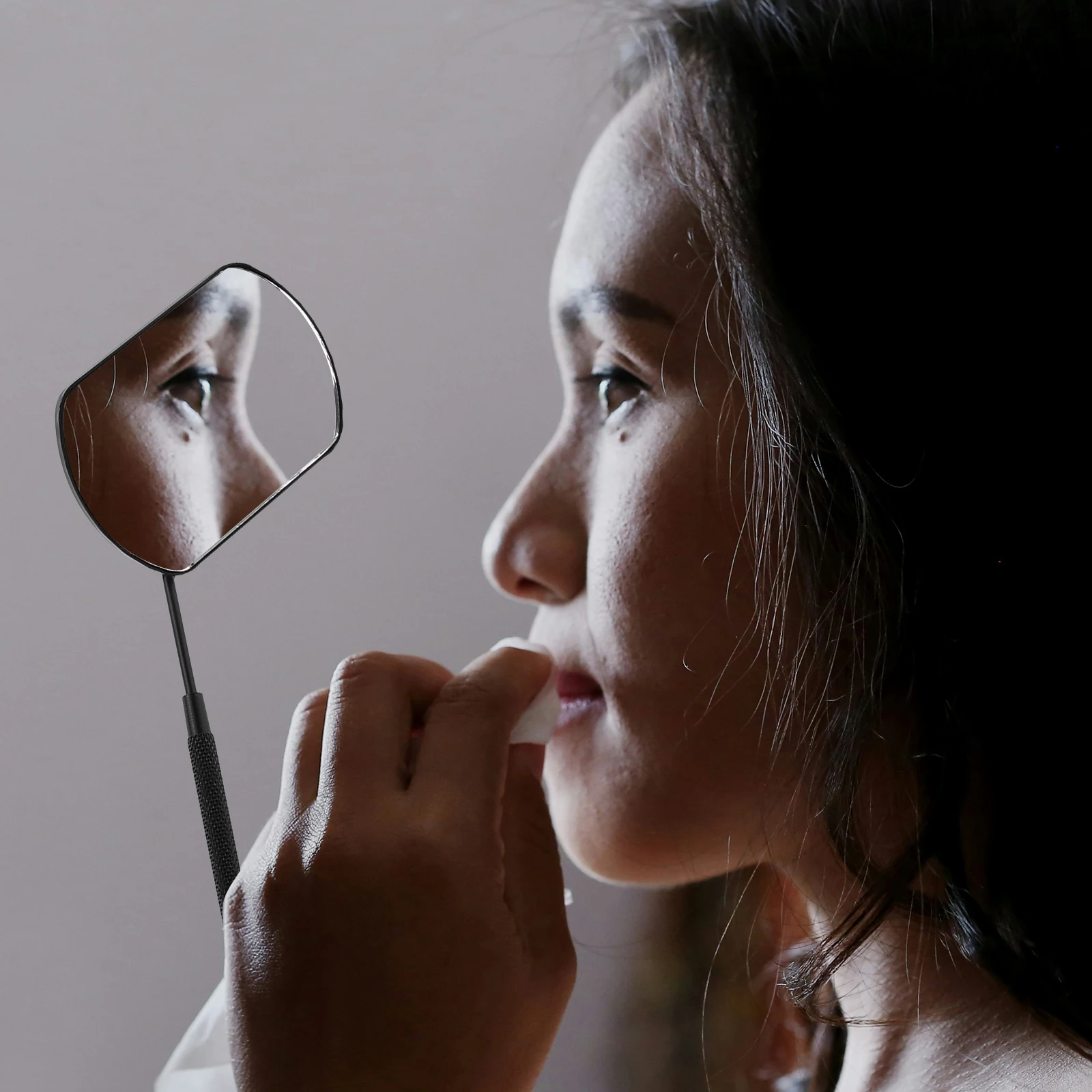 

Stainless Steel Eyelash Extension Mirror Small Unique Shape Ergonomic Design Portable Lash Mirror for Salon Makeup Tool