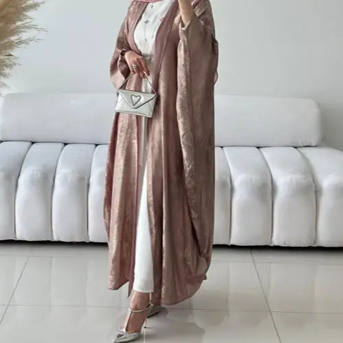 

Ele Faion Patchwork a Lo2024tiktok Dubai Long Robe LR796 Autumn Season Long Sve Men's Set Other Set