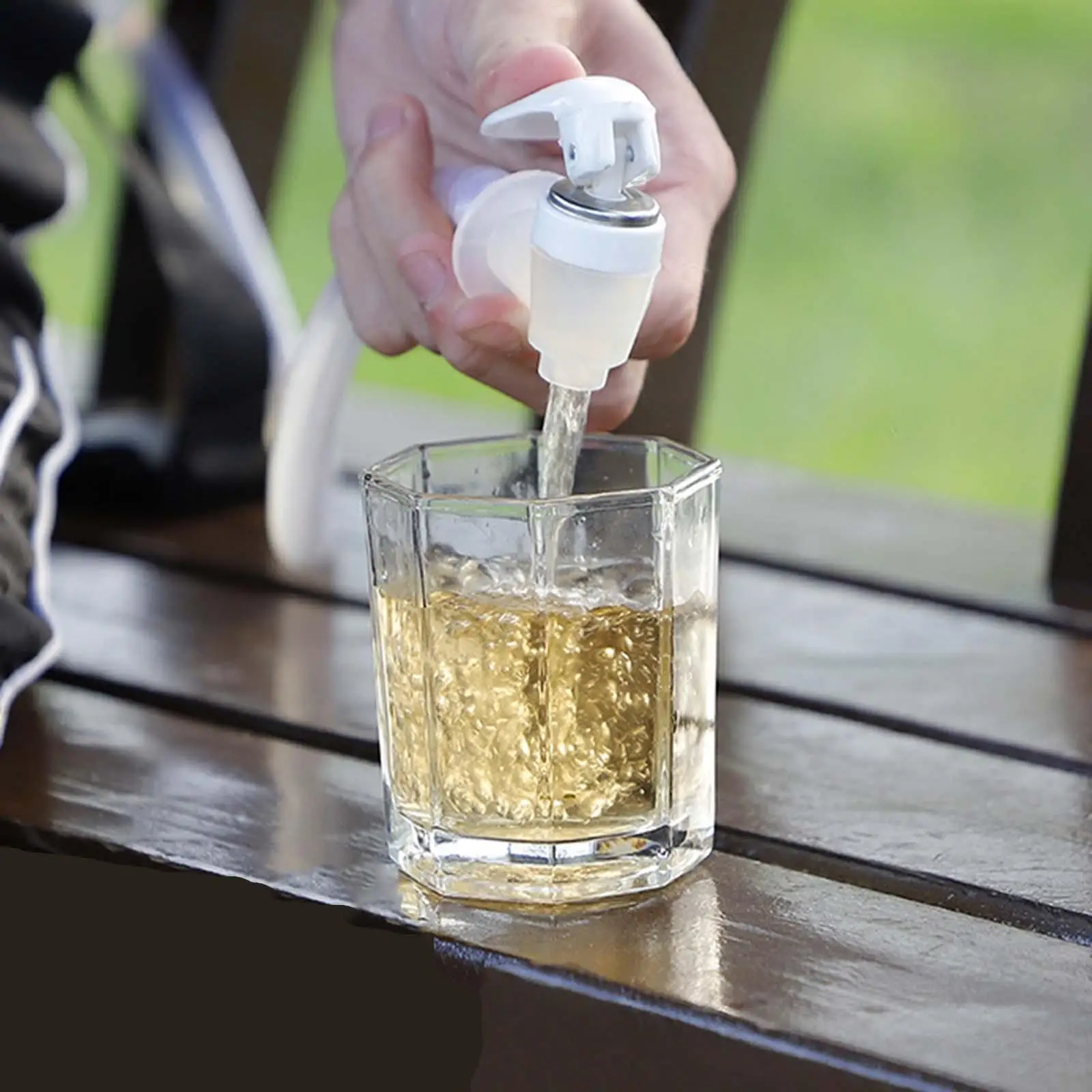 Beer Dispenser /Beer Divider Beer Machine Outdoor Drink Dispenser Portable Beverage Dispenser