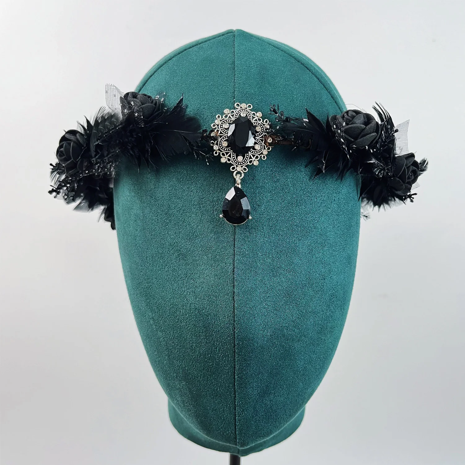 Chicken Feather Gothic Flower Crown Medusa Halo Witch Wedding Crown Nightclub Makeup Ball Headwear Halloween Headdress Floral