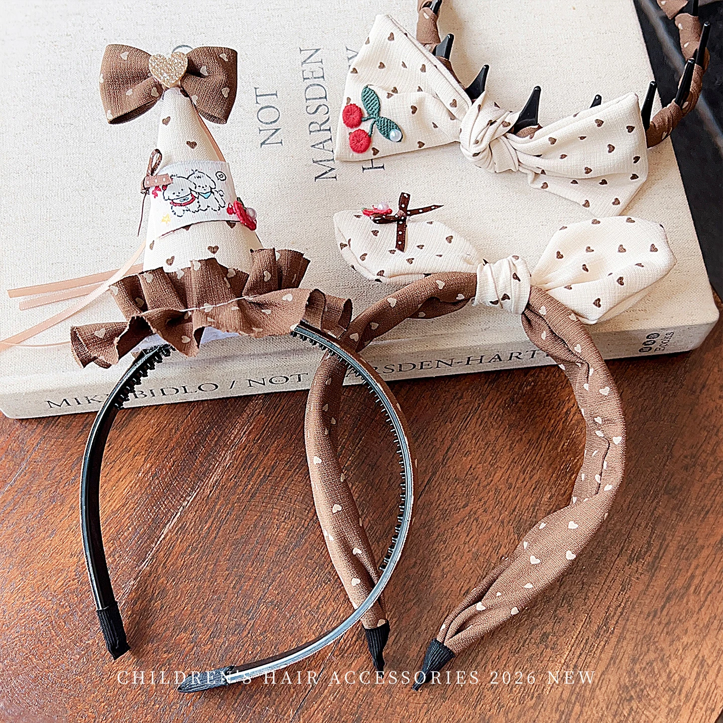2026 Neues Herbst-Winter-Haarband für Mädchen und Kinder mit Kirschherz-Print, Stoffschleife, Haarband für Kleinkinder, Kinder-Haarband-Accessoire – Detail 8