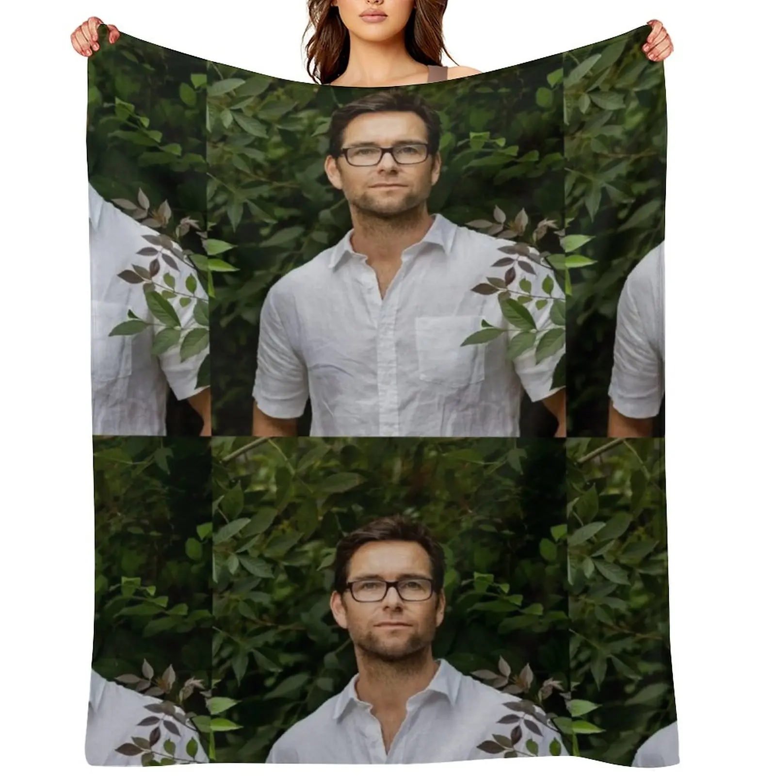antony starr handsome Throw Blanket Furry Thins Beautifuls Thermals For Travel Luxury Flannel Blankets