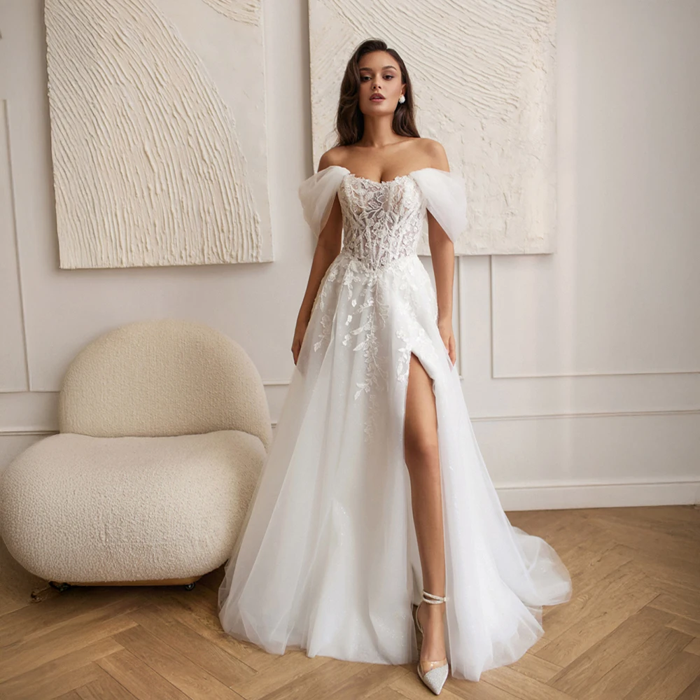 Robe de mariée personnalisée en dentelle, épaules dénudées, manches bouffantes, fente haute, Style romantique élégant